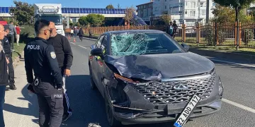 14 yaşındaki çocuğa otomobil çarptı