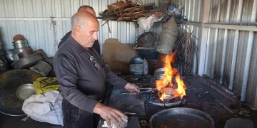 57 yıllık kalay ustası zamana direniyor