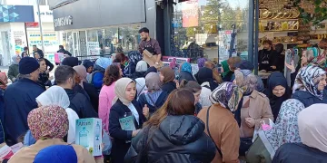 Düzce’de indirimli ürün izdihamı