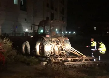 17 araca çarpan traktör sürücüsü polise yakalandı