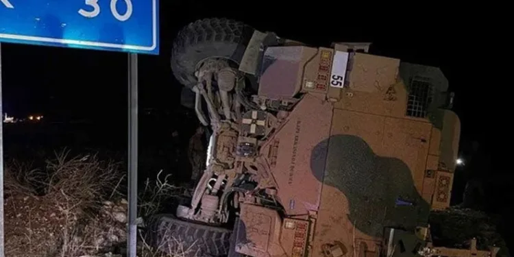 Şırnak’ta askeri araç devrildi: 10 asker yaralı