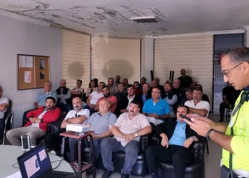 Mudanya’da servisçilere trafik polisinden seminer