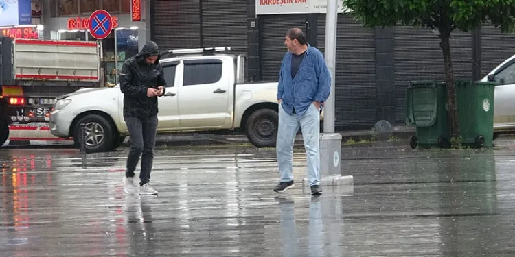 24 saatlik yağış şampiyonu Artvin oldu