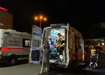 Mangal dumanından 4 kişi zehirlendi