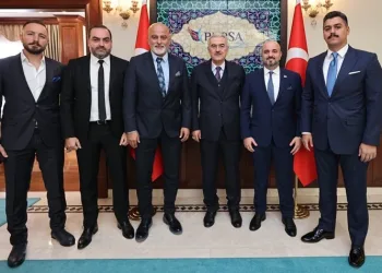 Bursa Nilüfer FK’dan Vali Ayyıldız’a ziyaret