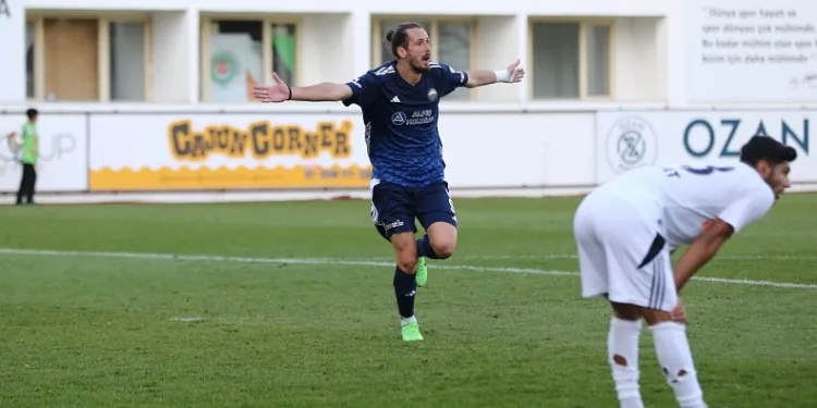 Bursa Nilüfer FK’da Aykut Çift göz kamaştırıyor