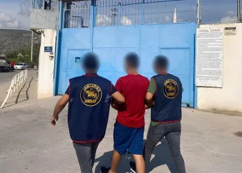 Mersin’de 14 ile 15 yıl arasında hapis cezası bulunan 3 şahıs yakalandı
