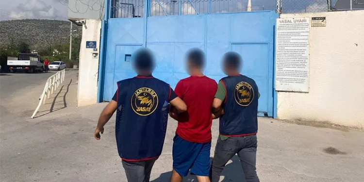 Mersin’de 14 ile 15 yıl arasında hapis cezası bulunan 3 şahıs yakalandı