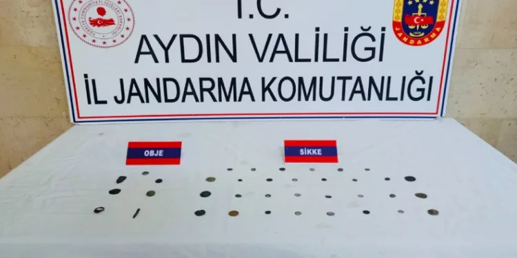 Tarihi eserleri satamadan yakalandılar