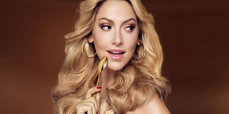 Hadise ilk oyunculuk deneyimiyle sosyal medyayı salladı