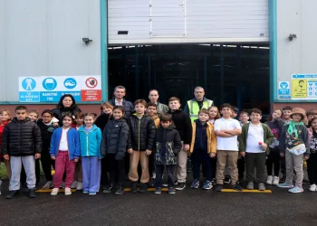 Minik öğrencilere suyun önemini aşıladılar