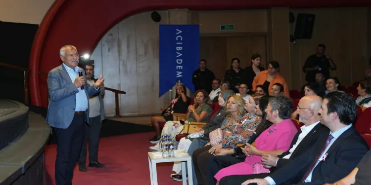 “40 yaşından sonra yılda bir kez mamografi yaptırılmalı”