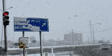Mevsimin ilk karı yağdı