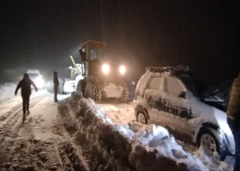 Kar kalınlığı 60 santimetreye ulaştı