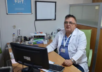 Karnında kitle tespit edildi, henüz 22 saatlikken ameliyat edildi