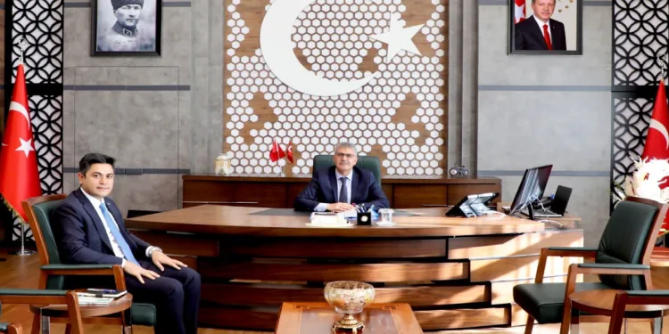 Altunhisar Kaymakamı Abdulhamit Bağış göreve başladı