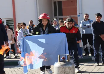 Hastane personeline yangın eğitimi