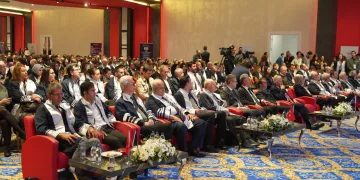 İGÜ, Binali Yıldırım’a Fahri Doktora Diploması tevcih etti