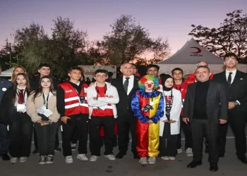 Öğrencilerden kan bağışı rekoru