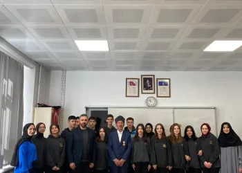 Kıbrıs Gazisi Kansoy öğrencilerle bir araya geldi