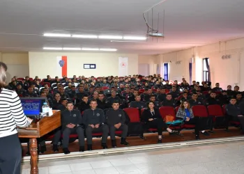 Polis adaylarına ‘Aile İçi İletişim ve Kadına Karşı Şiddetle Mücadele Eğitimi’ verildi