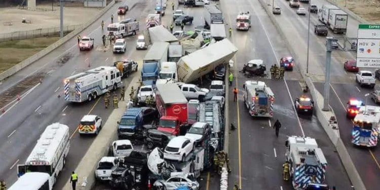 Zincirleme trafik kazası: 5 yaralı