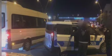 Drift yapan sürücü hem ehliyetinden hem aracından oldu