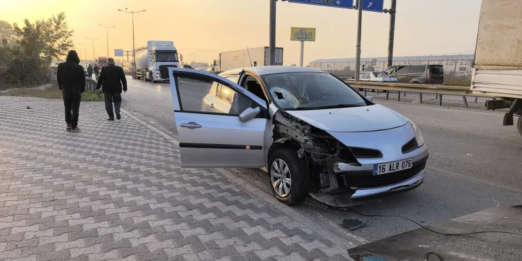 Otomobilin çarptığı adam hayatını kaybetti