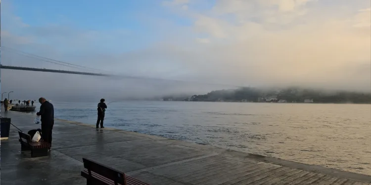 Boğaz ulaşımına sis engeli