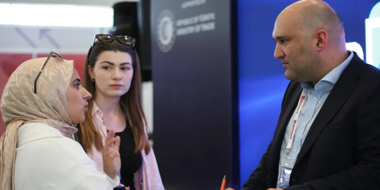 Koca: “Üretici firmalar için tek çözüm yurt dışı pazarlara açılmak”