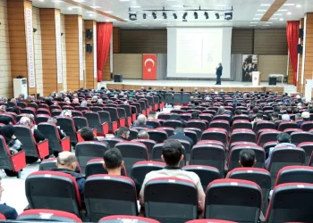 “Ailede Sorumluluk Bilinci” konulu konferans verildi
