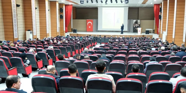 “Ailede Sorumluluk Bilinci” konulu konferans verildi
