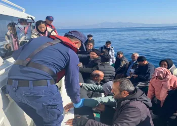 3 farklı operasyonda 47 düzensiz göçmen kurtarıldı