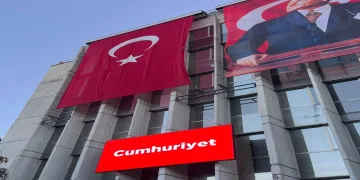 Türk Dil Kurumu ekranında “Cumhuriyet Bayramı” kutlaması