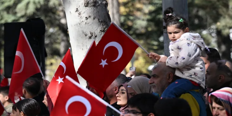 Deprem bölgesi 29 Ekim Cumhuriyet Bayramı Coşkusu