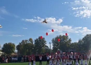 Güvercinler cumhuriyet için havalandı