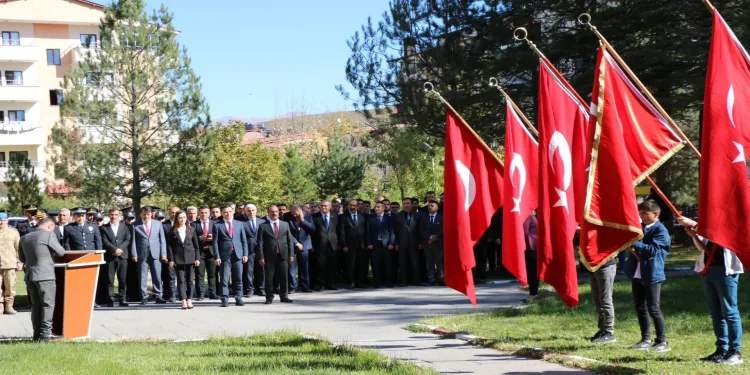 Hizan’da 29 Ekim Cumhuriyet Bayramı kutlandı