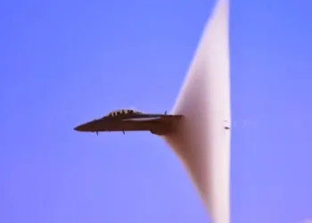 Sonic patlama uyarısı