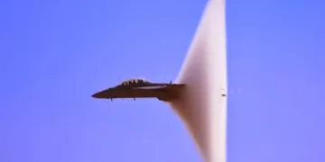 Sonic patlama uyarısı