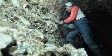 Yerin 65 metre altında lületaşı