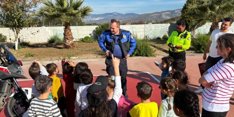 Milas’ta miniklere polislik mesleği tanıtıldı