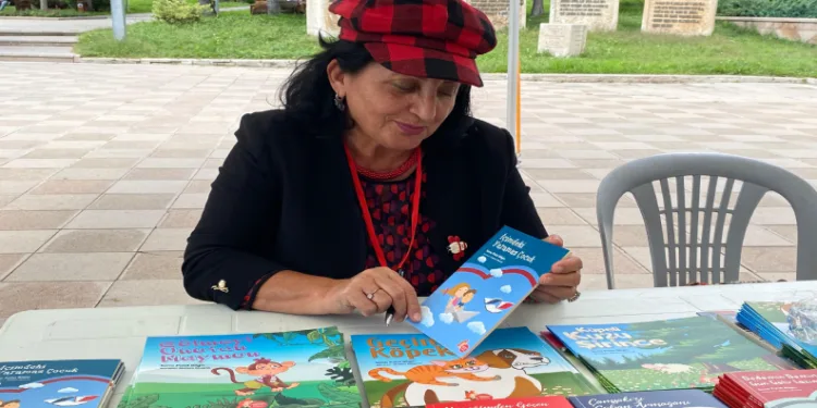 Entübe oldu, çocuk kitapları için yayınevi kurdu