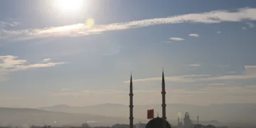 Elazığ’da sisli sabah