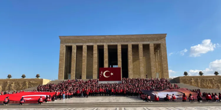 Genç Kızılay Gönüllüleri’nden Anıtkabir ziyareti