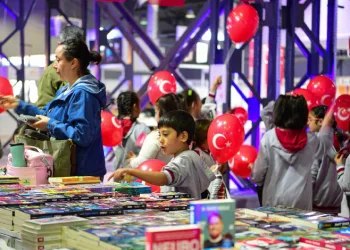 Kitap ve Kültür Fuarı yoğun katılımla devam ediyor