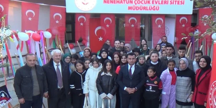 Minik eller büyük hünerler sergiledi