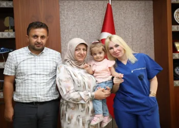 Rahim nakliyle dünyaya gelen bebek