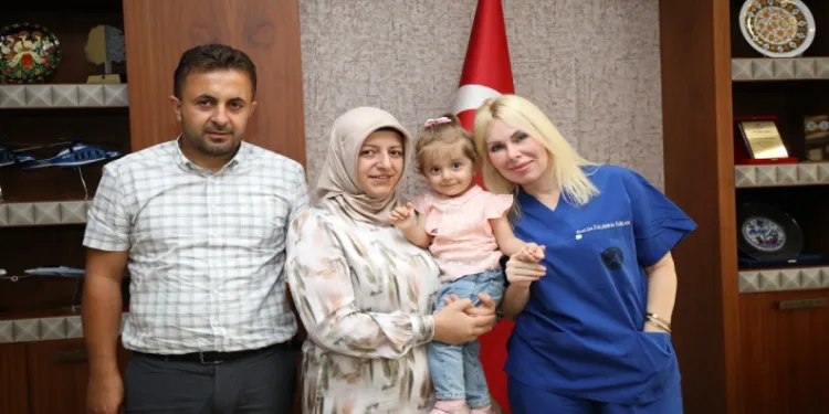 Rahim nakliyle dünyaya gelen bebek