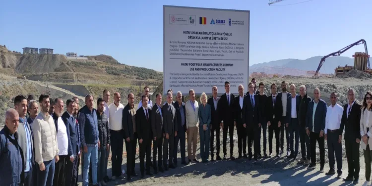 Hatay’da ayakkabıcılar ortak kullanım, üretim tesisinin temeli atıldı