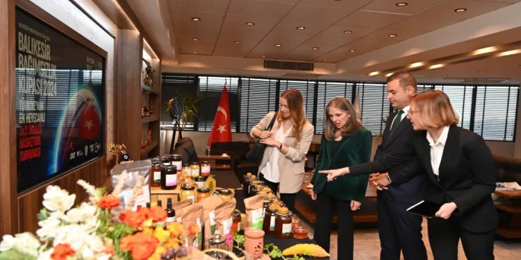 ABD İstanbul Başkonsolosu Eadeh’ten Başkan Akın’a ziyaret